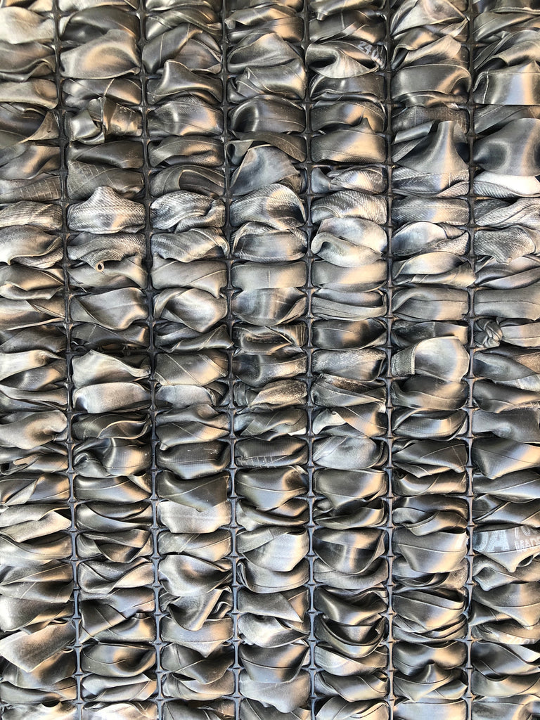 Indoor/Outdoor Inner Tube Mat - LINKS by Annette