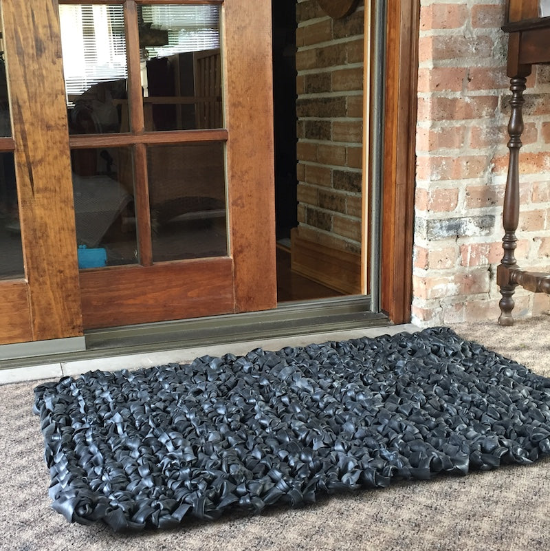 Indoor/Outdoor Inner Tube Mat – LINKS by Annette